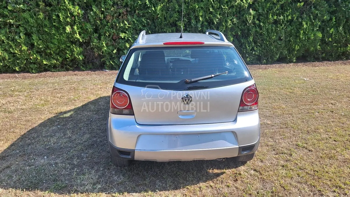 Volkswagen Cross Polo 2008 photo 4
