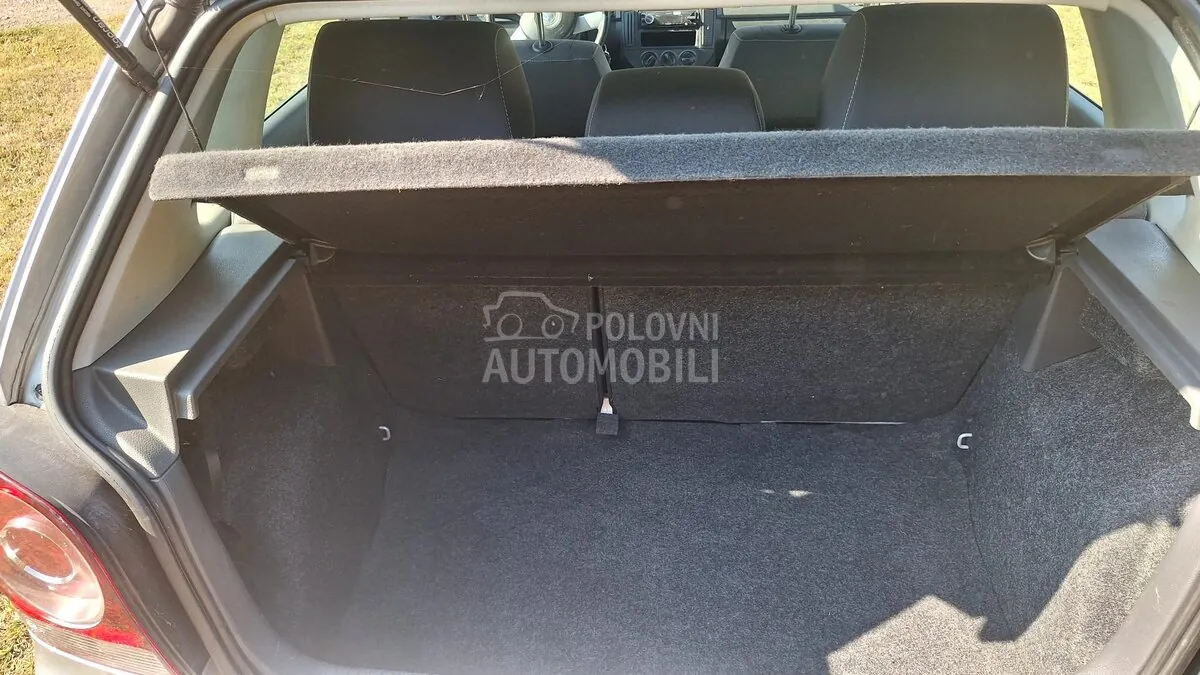 Volkswagen Cross Polo 2008 photo 5