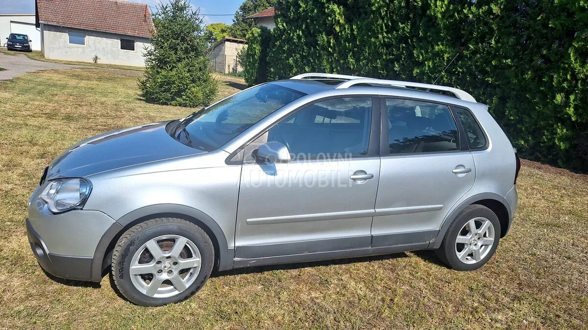 Volkswagen Cross Polo 2008 photo 2