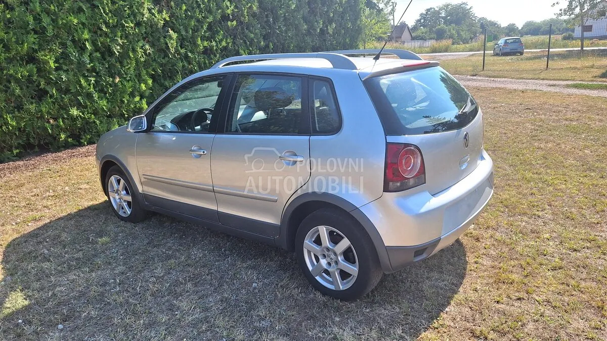 Volkswagen Cross Polo 2008 photo 3