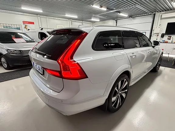 Volvo V90 Cross Country 2018 photo 3