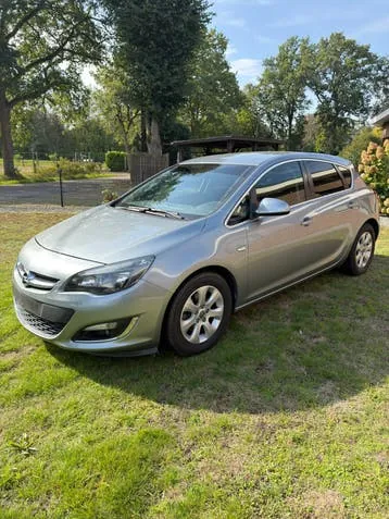 Opel Astra 2015 photo 3
