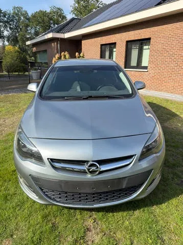 Opel Astra 2015 photo 2