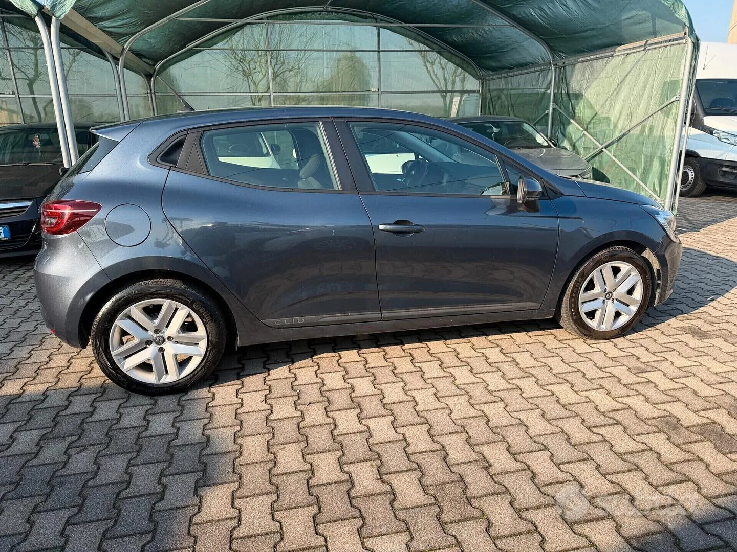 Renault Clio 2022 photo 2