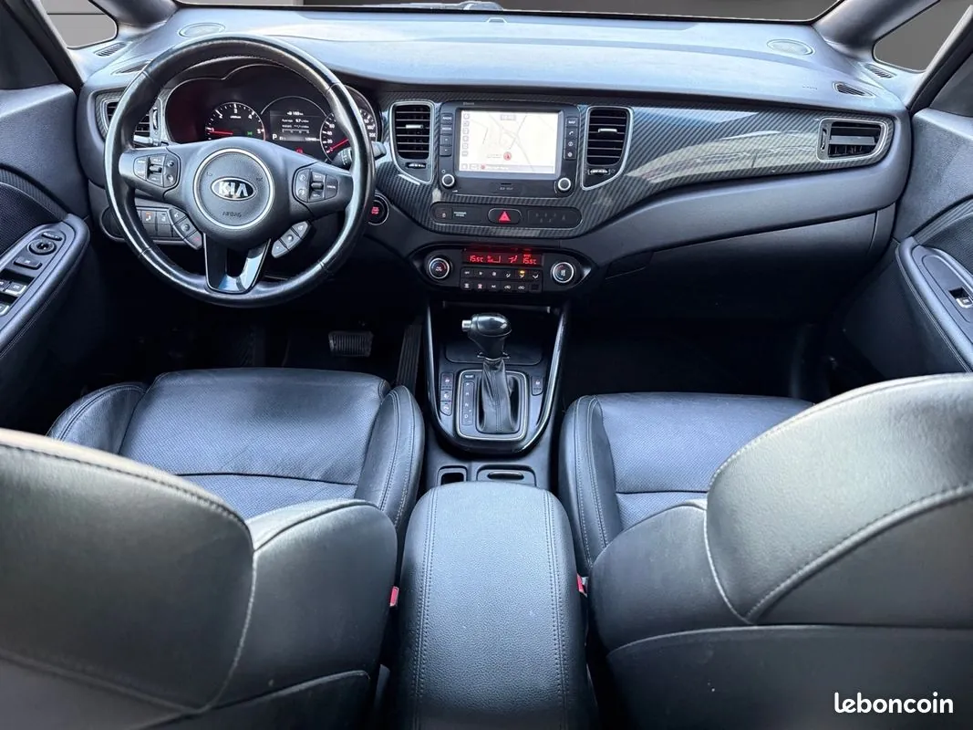 Kia Carens 2018 photo 2