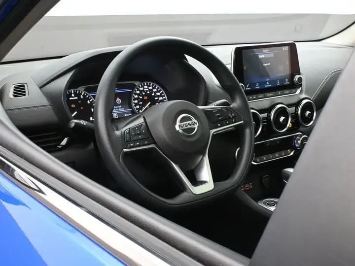 Nissan Sentra 2023 photo 5
