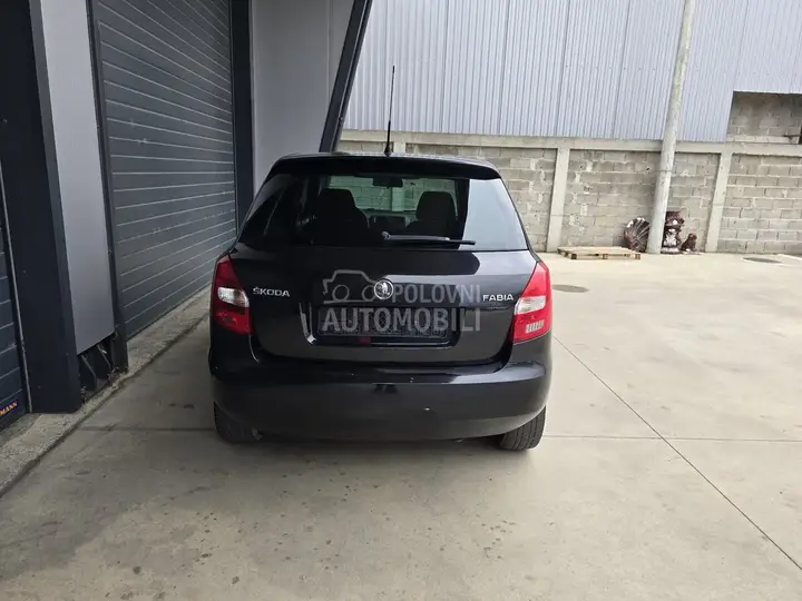 Skoda Fabia 2014 photo 4