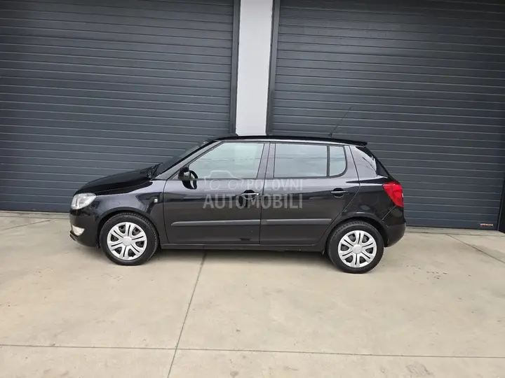 Skoda Fabia 2014 photo 2