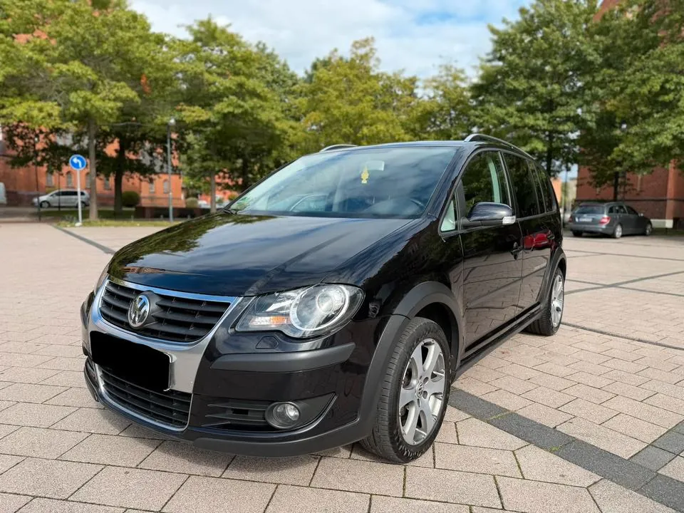 Volkswagen Cross Touran