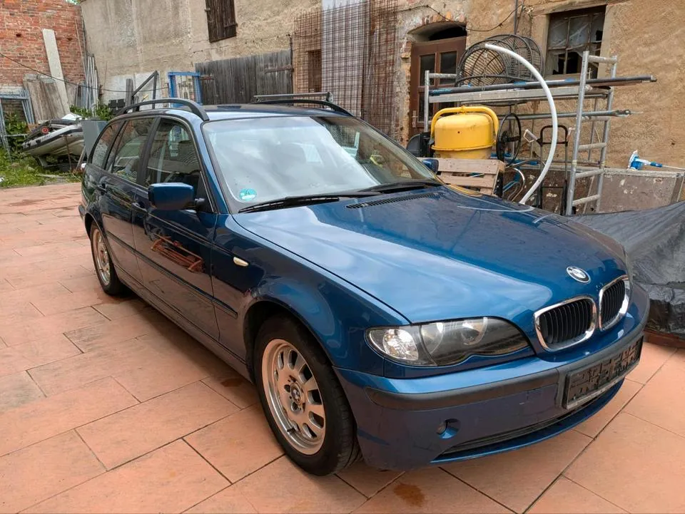 BMW 318I