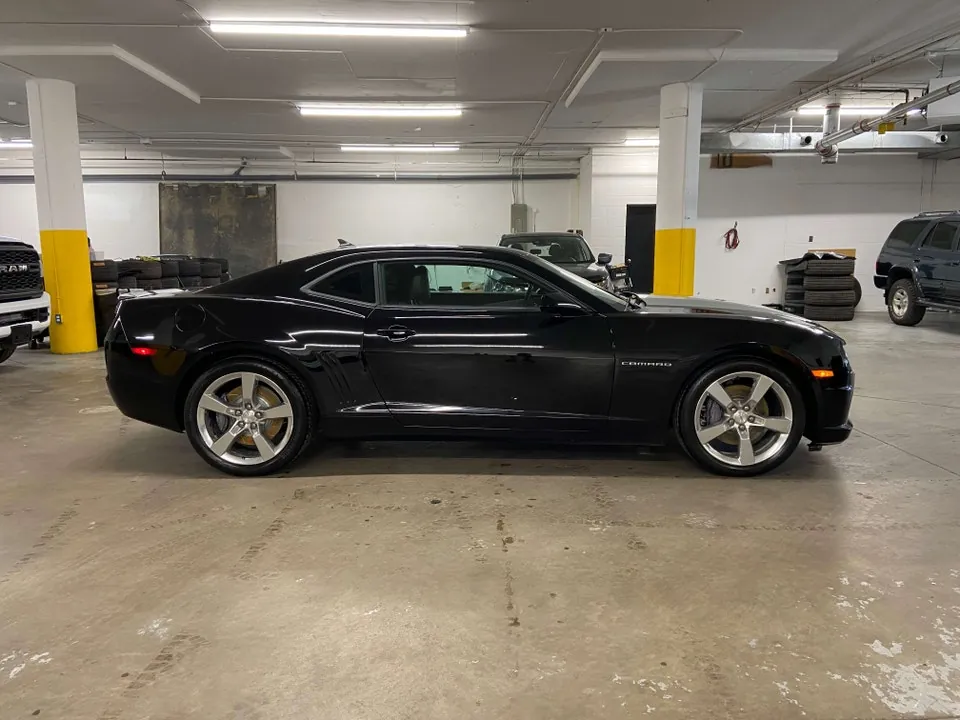 Chevrolet Camaro 2011 photo 3