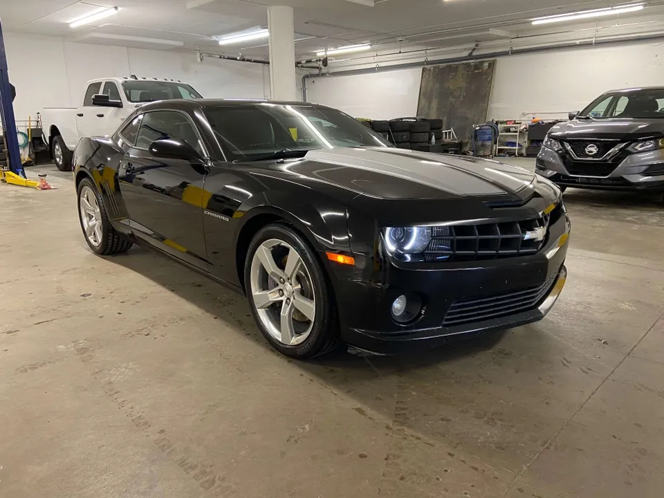 Chevrolet Camaro 2011 photo 2