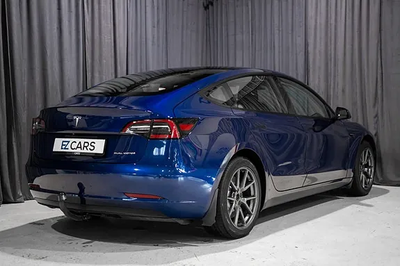 Tesla Model 3 2021 photo 2