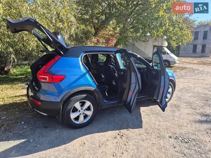 Volvo Xc40 2019 photo 2