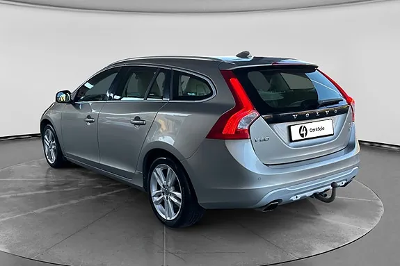 Volvo V60 2013 photo 2