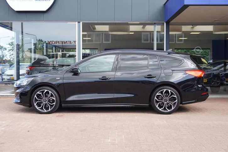 Ford Focus 2019 photo 2