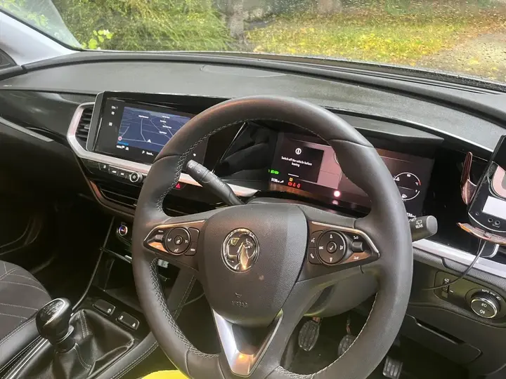 Vauxhall Grandland 2024 photo 3