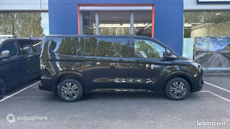 Ford Tourneo Custom 2026 photo 4