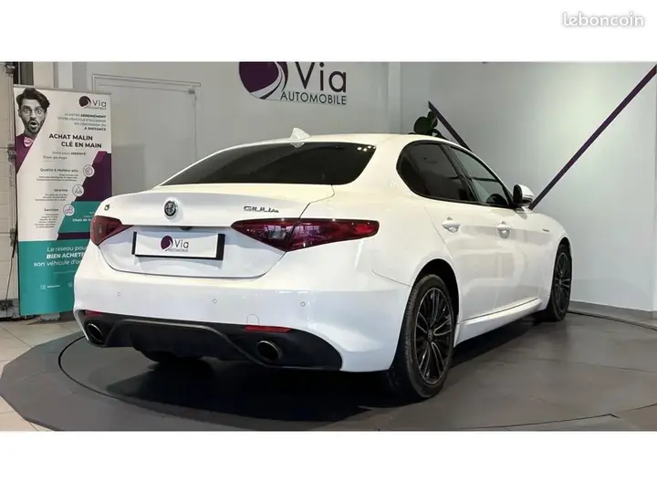 Alfa Romeo Giulia 2018 photo 5