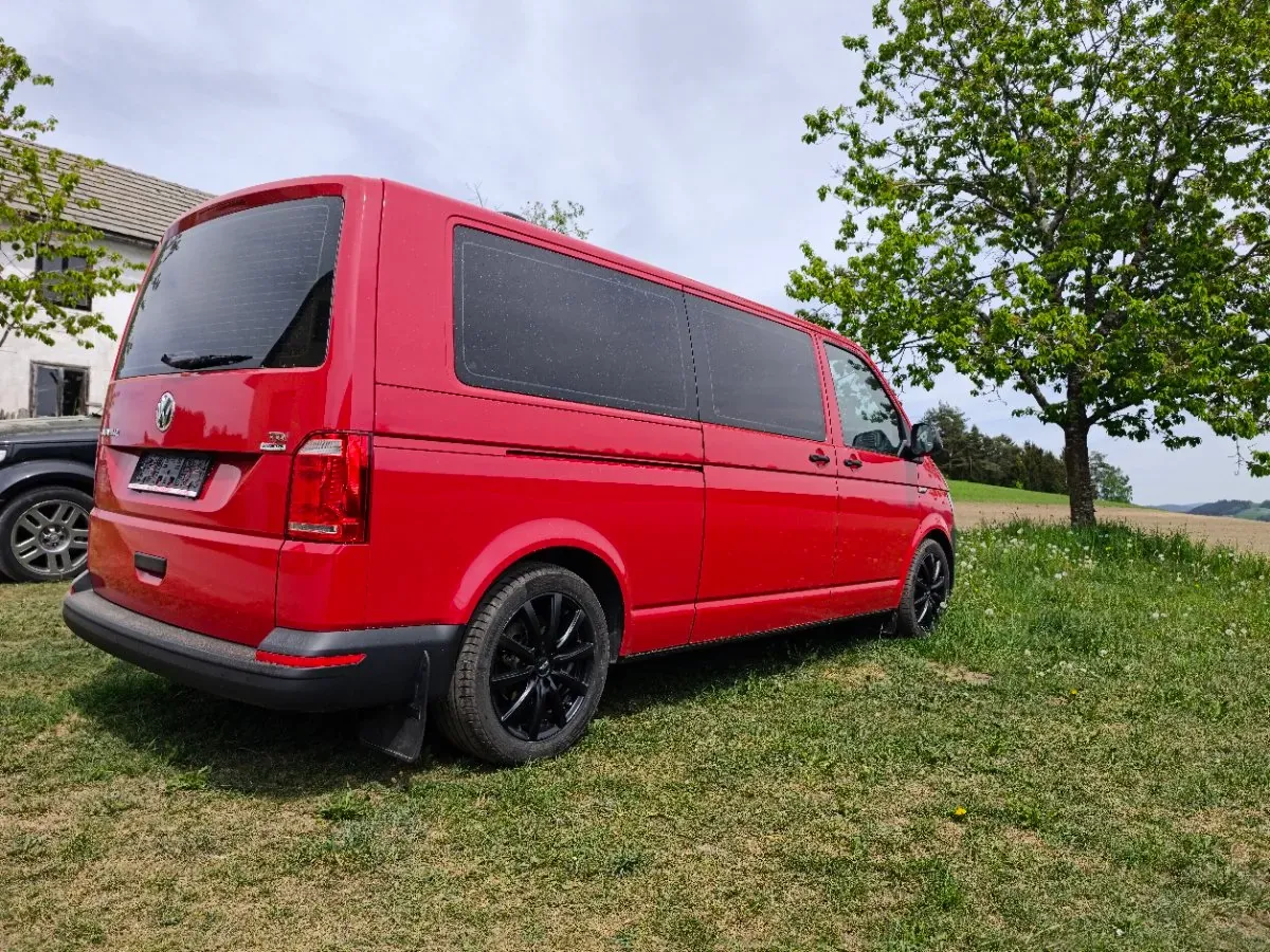 Volkswagen Caravelle 2015 photo 2