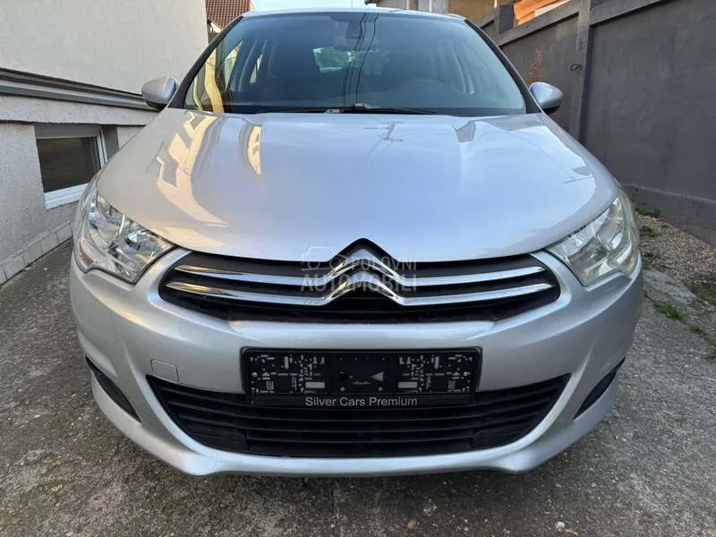 Citroen C4 2012 photo 2