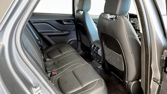 Jaguar F-Pace 2018 photo 5