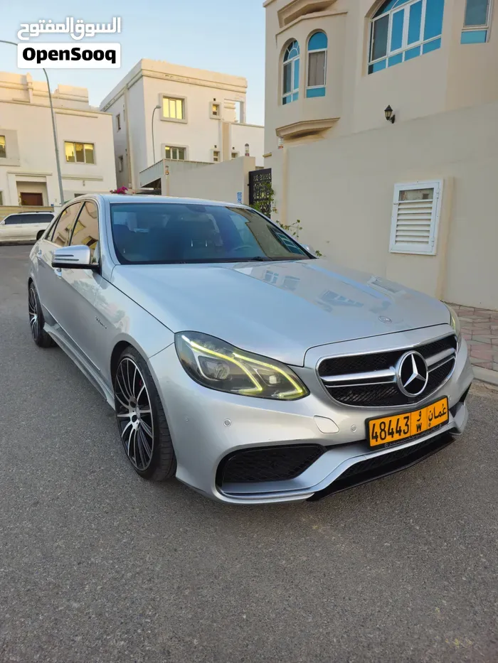 Mercedes-Benz E-Class 2011 photo 2