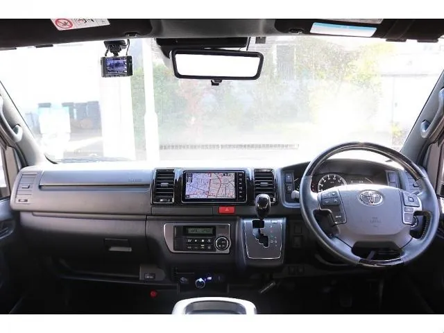 Toyota Hiace Bus 2023 photo 3