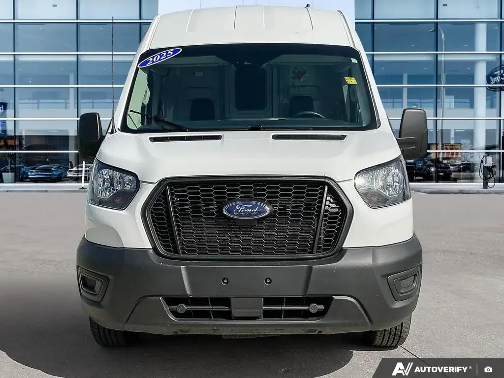 Ford Transit Cargo Van 2025 photo 3
