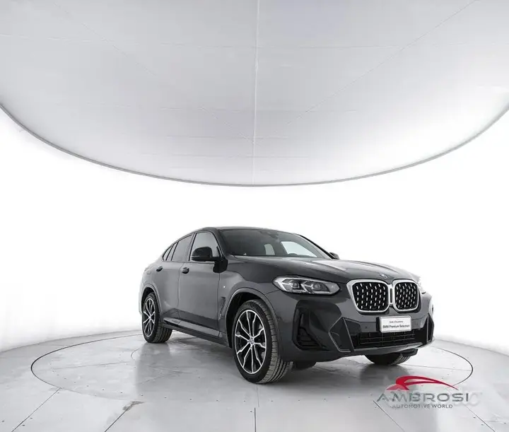 BMW X4 2021 photo 2