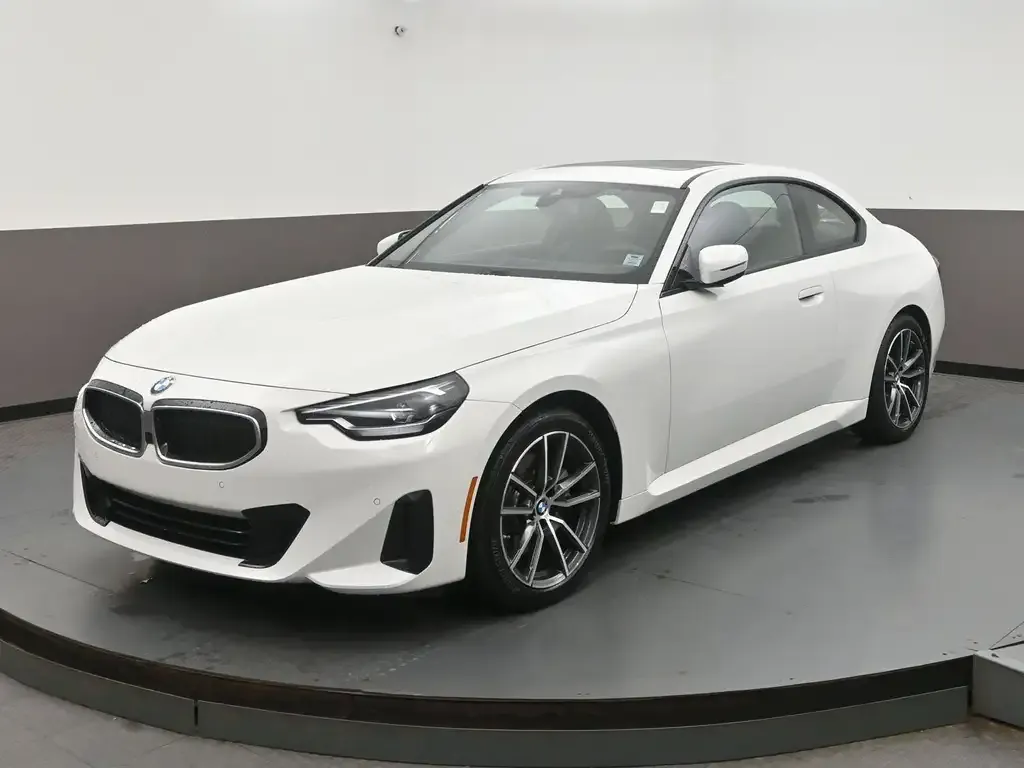 BMW 2 Series 2026 photo 4