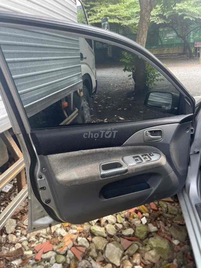 Mitsubishi Lancer 2005 photo 3