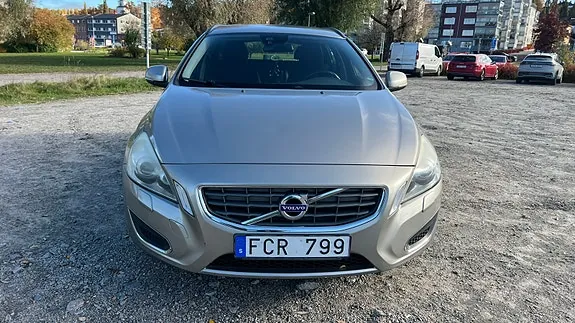 Volvo V60 2013 photo 2