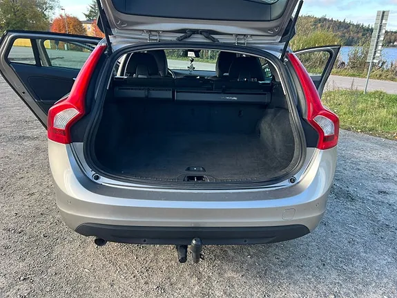 Volvo V60 2013 photo 4