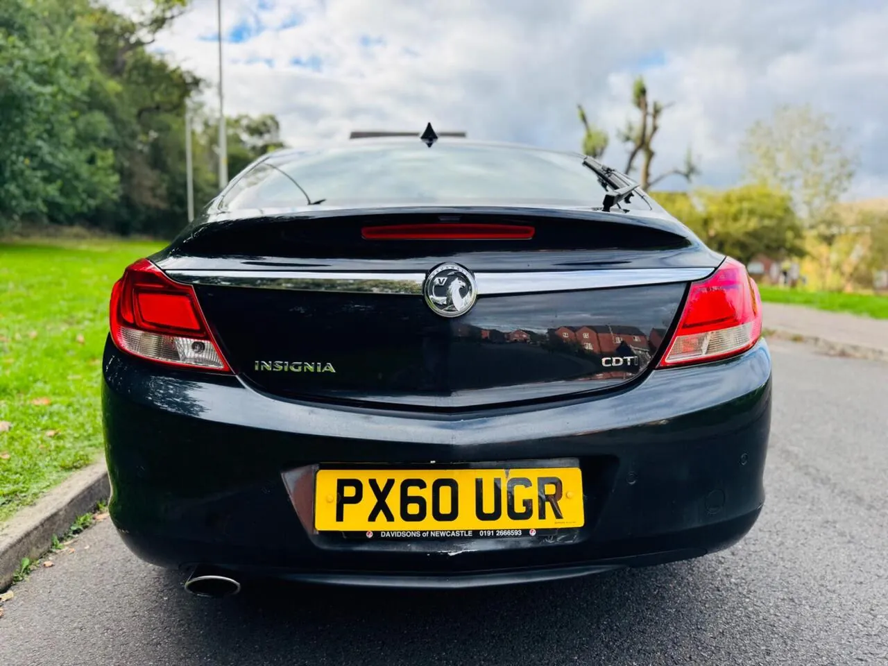 Vauxhall Insignia 2010 photo 4