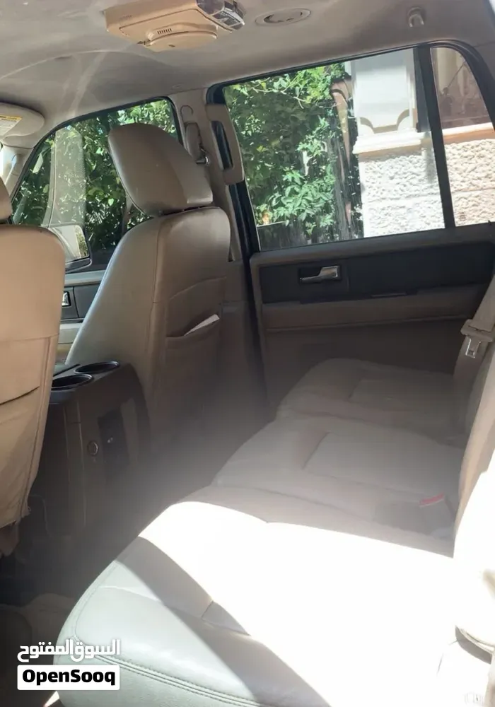 Ford Expedition 2011 photo 4