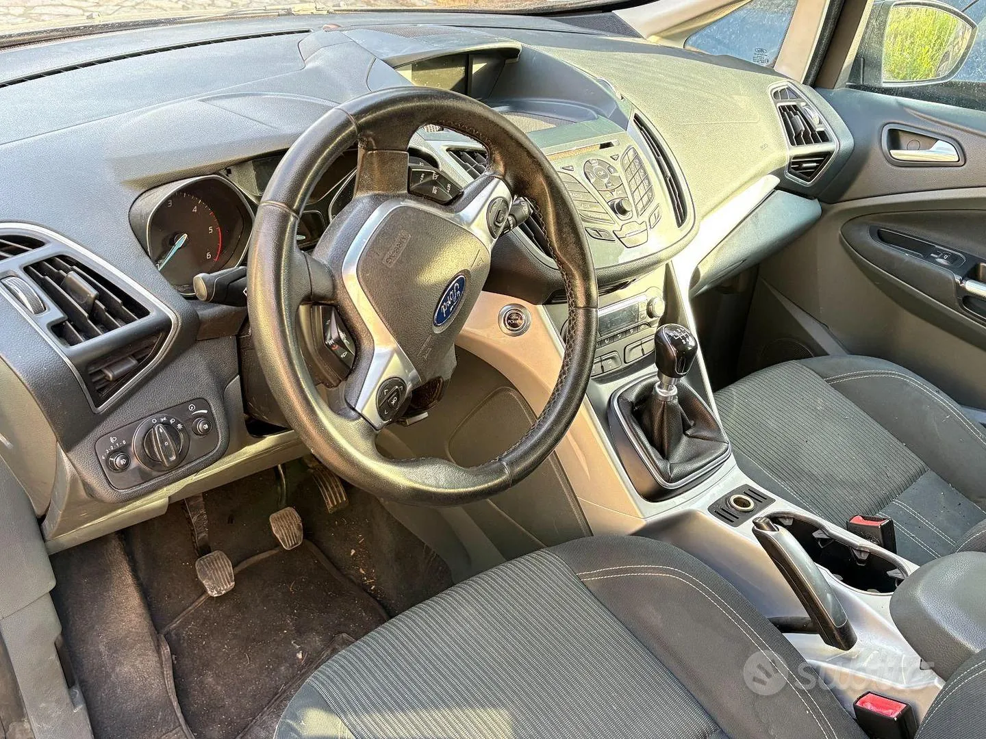 Ford C-Max 2015 photo 4