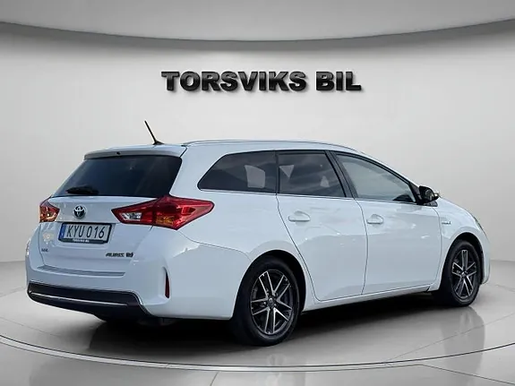 Toyota Auris 2015 photo 4