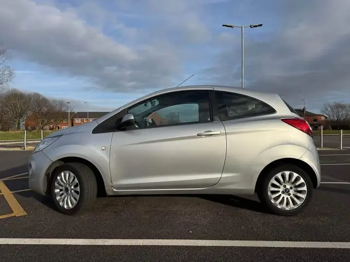Ford Ka 2010 photo 5
