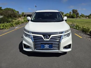 Nissan Elgrand 2017 photo 3