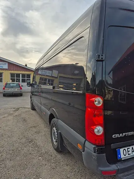 Volkswagen Crafter 35 2016 photo 2