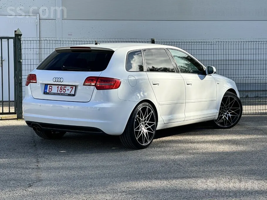 Audi A3 2011 photo 3