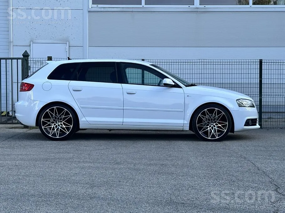 Audi A3 2011 photo 2