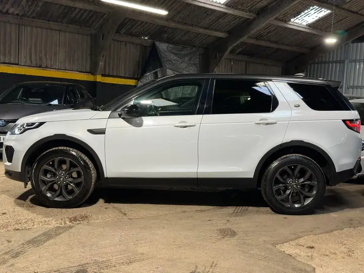 Land Rover Discovery Sport 2018 photo 5