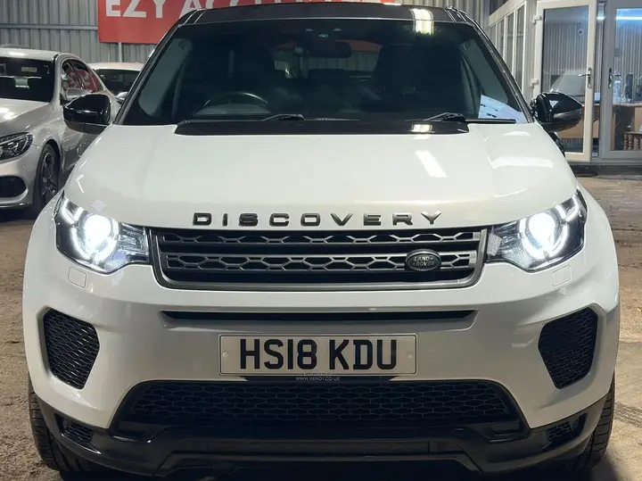Land Rover Discovery Sport 2018 photo 2
