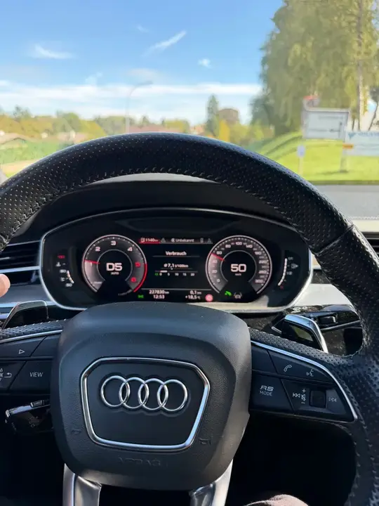 Audi A8 2017 photo 3