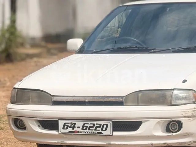 Toyota Carina 1990 photo 4