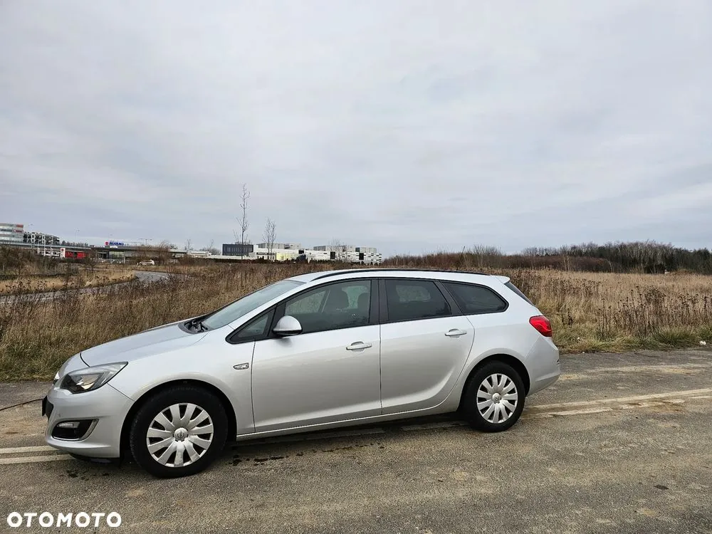 Opel Astra 2013 photo 3