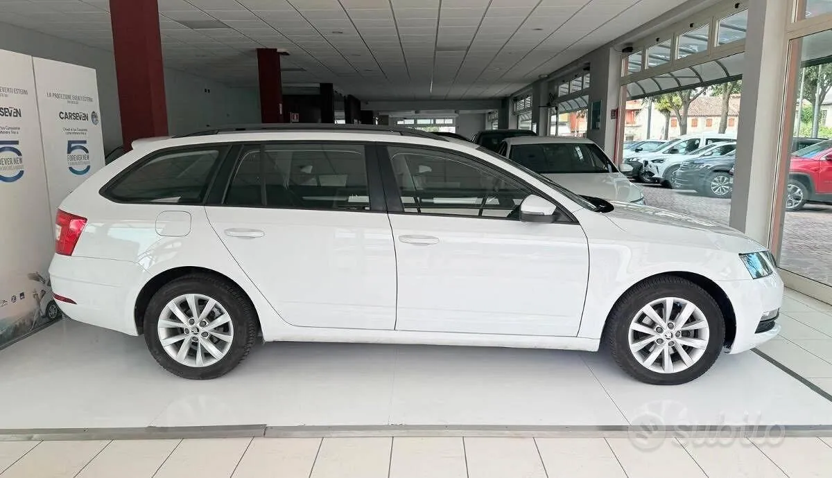 Skoda Octavia 2026 photo 4