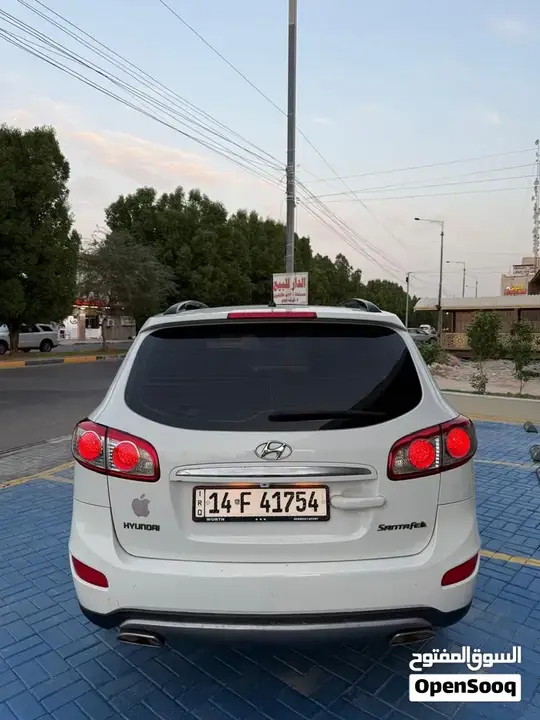 Hyundai Santa Fe 2012 photo 3